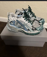 Balanciaga Runner