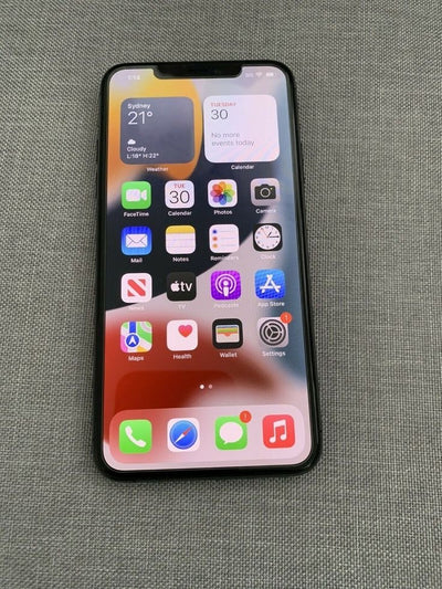 Unboxing by Augustin Dakora